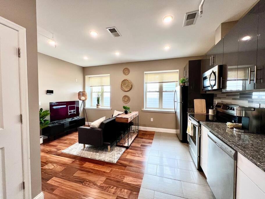 501 Cozy And Comfy 1br In Center City Apartment