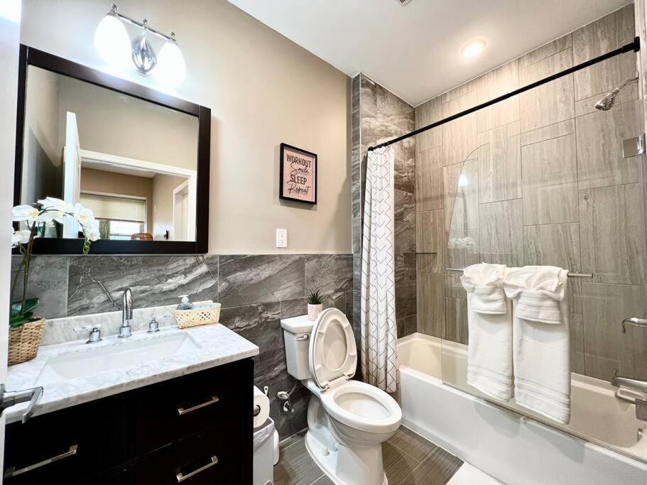 Apartment 501 Cozy And Comfy 1br In Center City